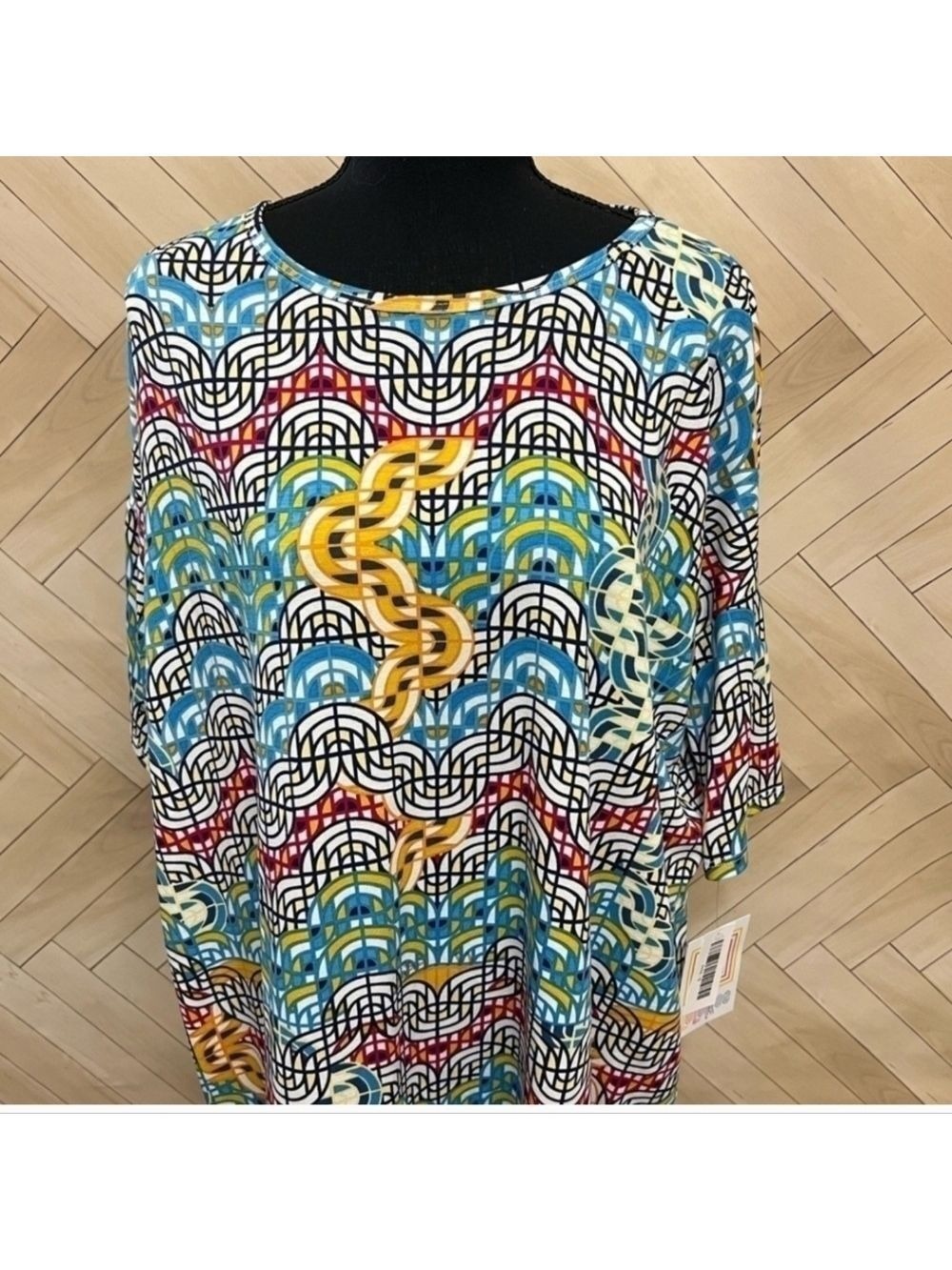 LuLaRoe Irma Shirt Women's Small NWT